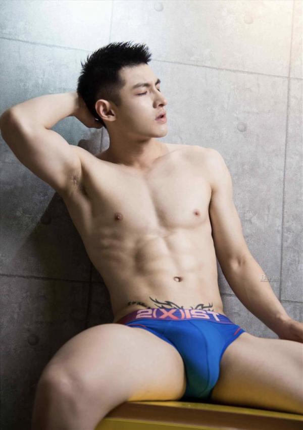 VIRILE-No.02-ebook--bts-video